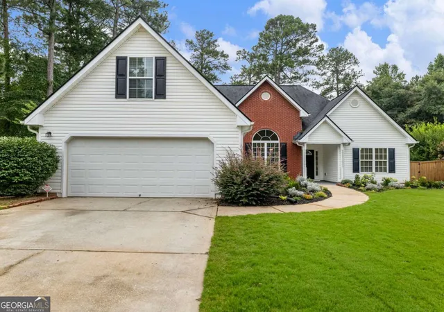 1st image of 835 Winding Grove Ln, Loganville, GA 30052 | MLS# 10817047