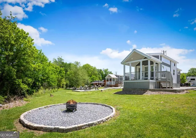 Photo 3 of Manufactured home for sale at 122 Mountain Meadows Dr #122, Blue Ridge, GA 30513 | MLS# 10774075 | Listing updated on 2026-06-12