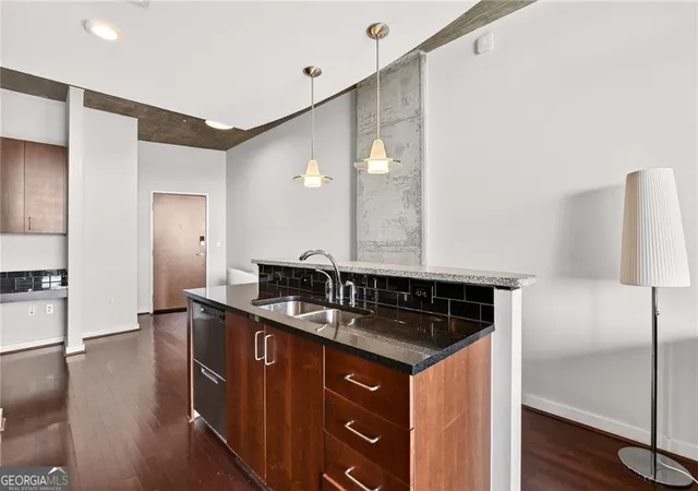 Photo 3 of Condo for sale at 361 17Th St Nw #2013, Atlanta, GA 30363 | MLS# 10754641 | Listing updated on 2026-09-14