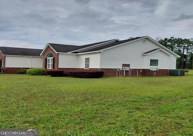 2nd image of 585 Live Oak Way Way, Dublin, GA 31021 | MLS# 10789141