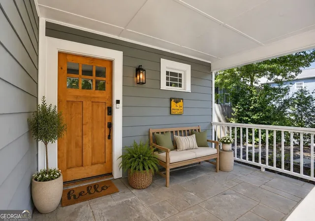 3rd image of 2818 Tupelo St Se, Atlanta, GA 30317 | MLS# 10813037