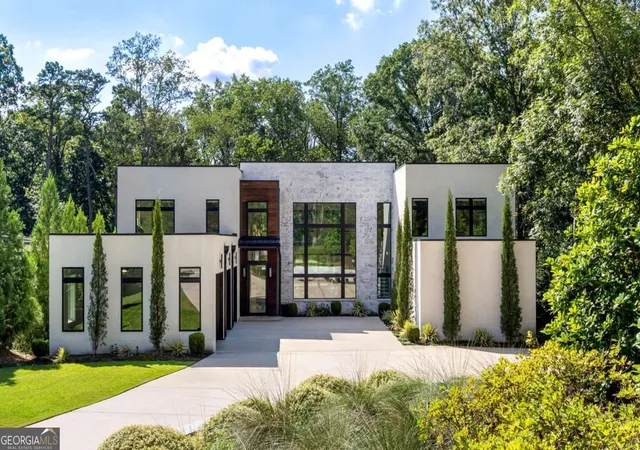 Photo 1 of Mansion for sale at 1105 Moores Ml Rd, Atlanta, GA 30327 | MLS# 10821512 | Listing updated on 2026-08-21