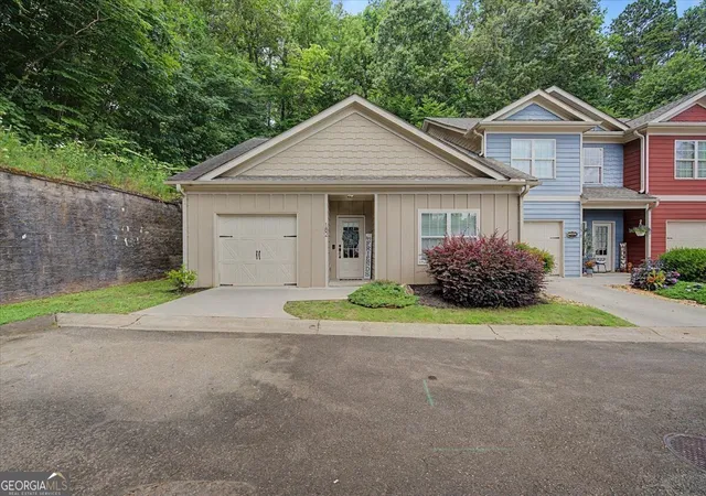 Homes for sale in Jasper, GA | 182 Towne Villas Dr, Jasper, GA 30143 | MLS# 10793763