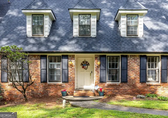 Photo 4 of Single family home for sale at 2267 Oxbow Cir, Smoke Rise, GA 30087 | MLS# 10820034 | Listing updated on 2026-08-26