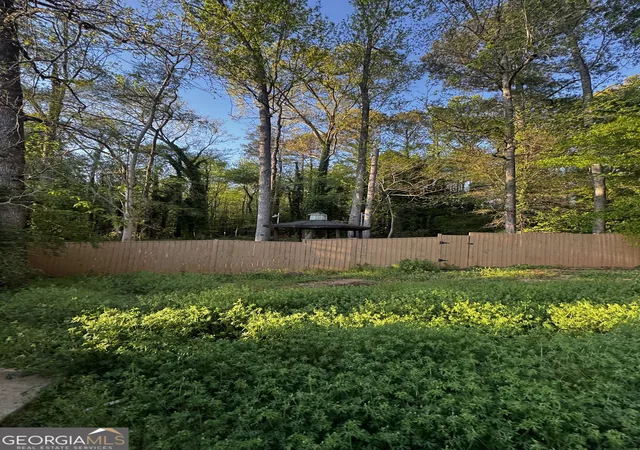 Photo 3 of Sale Pending at 5130 Lost Dutchman Dr, Lithonia, GA 30038 | MLS# 10727437 | Listing updated on 2026-09-23
