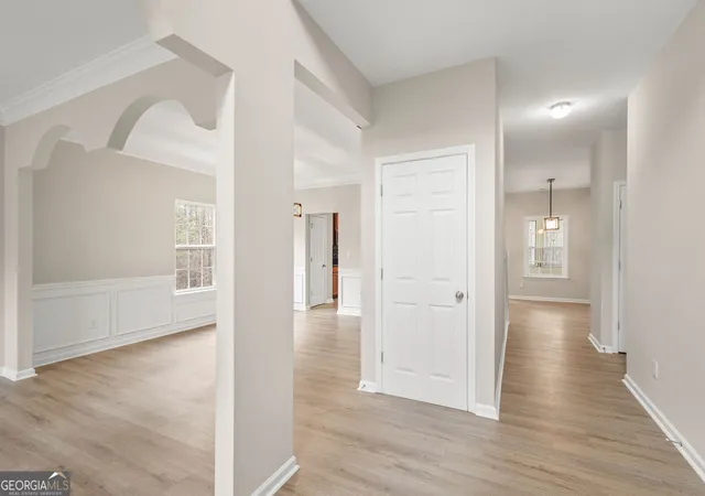Photo 3 of Sale Pending at 82 Bantry Park Dr, Newnan, GA 30263 | MLS# 10699458 | Listing updated on 2026-03-24