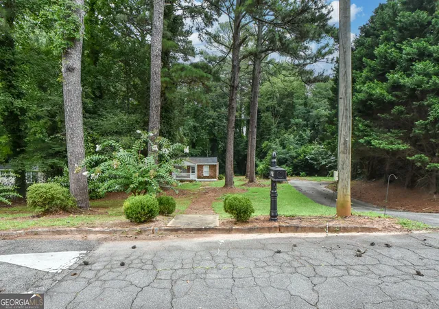 Photo 3 of Single family home for sale at 3274 Fern Dr, Tucker, GA 30084 | MLS# 10815330 | Listing updated on 2026-08-13