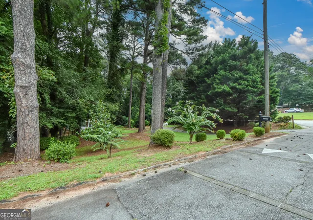 Photo 3 of Single family home for sale at 3274 Fern Dr, Tucker, GA 30084 | MLS# 10815330 | Listing updated on 2026-08-13