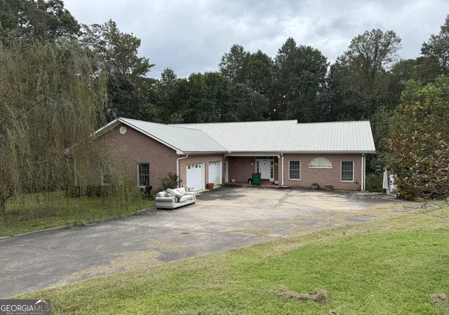 1st image of 424 Law House Road, Toccoa, GA 30577 | MLS# 10618282