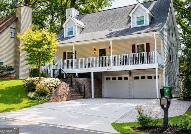 Photo 3 of Single family home for sale at 823 Ridge Ave, Stone Mountain, GA 30083 | MLS# 10819154 | Listing updated on 2026-08-18