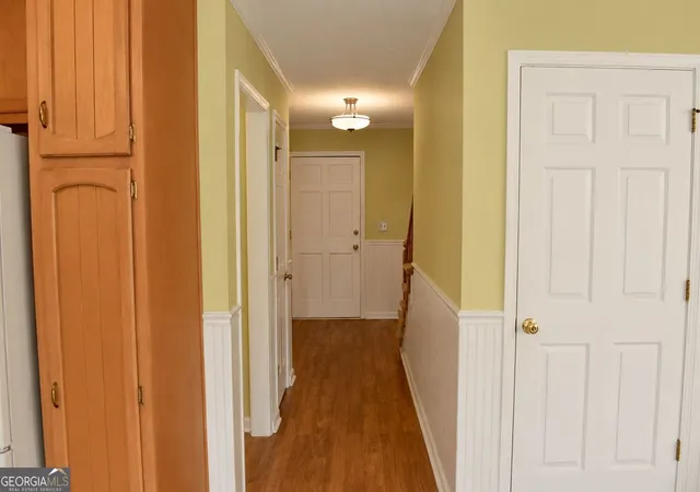 Photo 4 of Single family home for sale at 823 Ridge Ave, Stone Mountain, GA 30083 | MLS# 10819154 | Listing updated on 2026-08-18