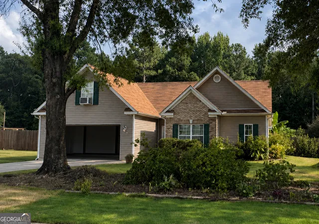 1st image of 30 Oakbrook Ln, Covington, GA 30016 | MLS# 10814751