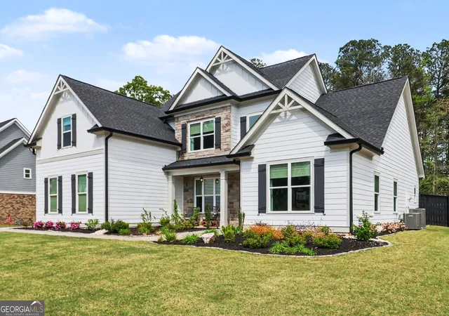 Photo 2 of Single family home for sale at 7750 Scenic Overlook, Cumming, GA 30041 | MLS# 10733869 | Listing updated on 2026-08-09