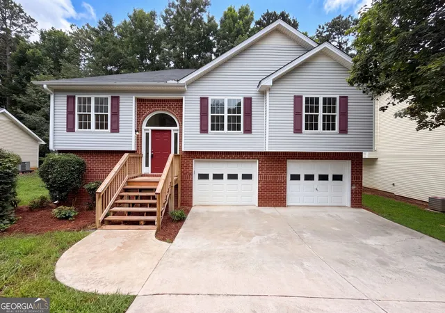 1st image of 325 Spring Lake Ct, Athens, GA 30605 | MLS# 10814428