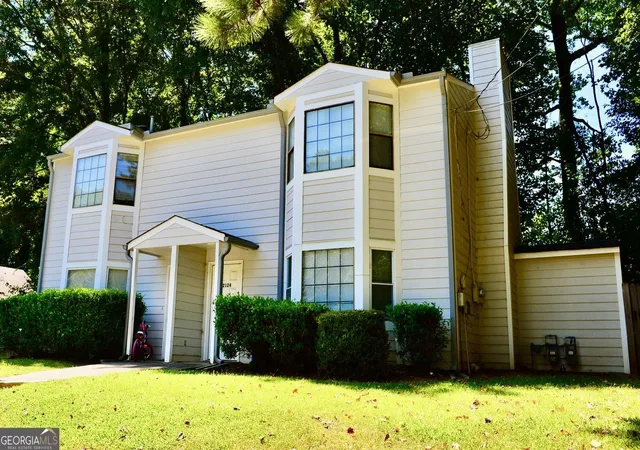 Photo 1 of Multi family home for sale at 2124 Valley Oaks Dr Se, Smyrna, GA 30080 | MLS# 10834326 | Listing updated on 2026-09-10