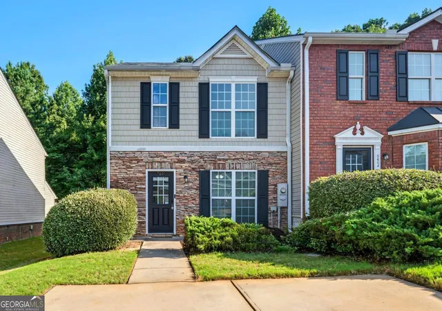 Photo 1 of Townhouse for sale at 5606 Union Pointe Dr, Union City, GA 30291 | MLS# 10829031 | Listing updated on 2026-09-05