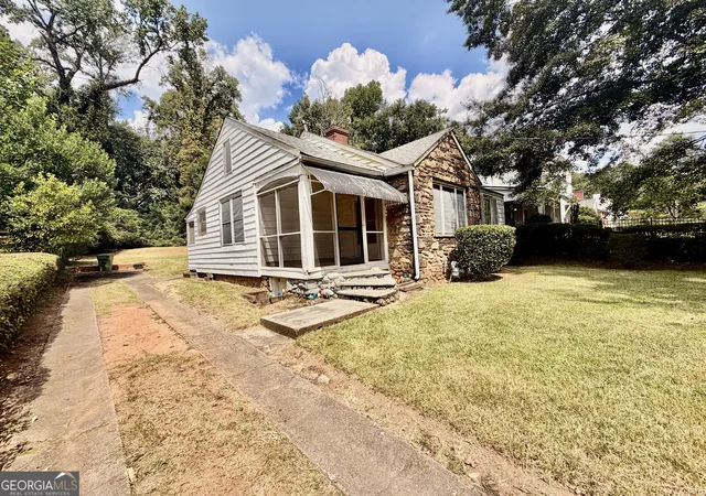 Photo 2 of Single family home for sale at 1330 Ormewood Ave Se, Atlanta, GA 30316 | MLS# 10834407 | Listing updated on 2026-09-14
