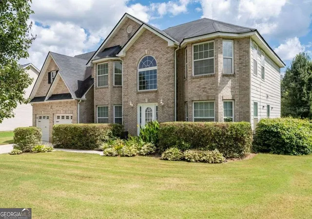 Photo 2 of Single family home for sale at 208 Sheffield Ln, Powder Springs, GA 30127 | MLS# 10807945 | Listing updated on 2026-08-26
