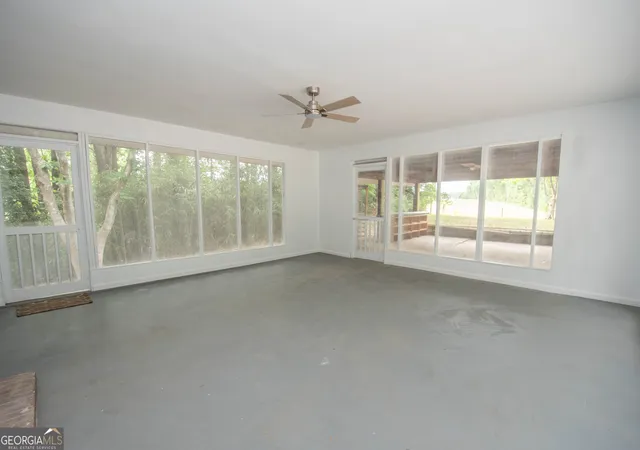 Photo 3 of Single family home for sale at 370 Mcdonough Rd, Fayetteville, GA 30214 | MLS# 10758975 | Listing updated on 2026-05-25