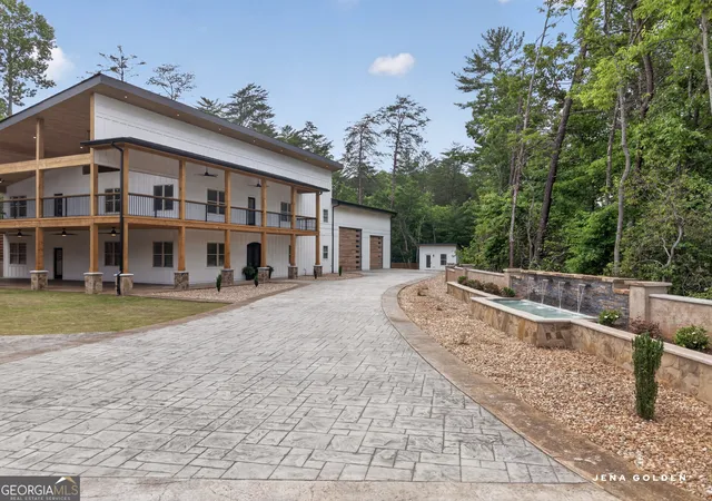 Photo 3 of Mansion for sale at 300 Mountain Ridge Dr, Dahlonega, GA 30533 | MLS# 10776266 | Listing updated on 2026-08-03