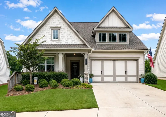 2nd image of 214 Hickory Bluffs Pkwy, Canton, GA 30114 | MLS# 10801725