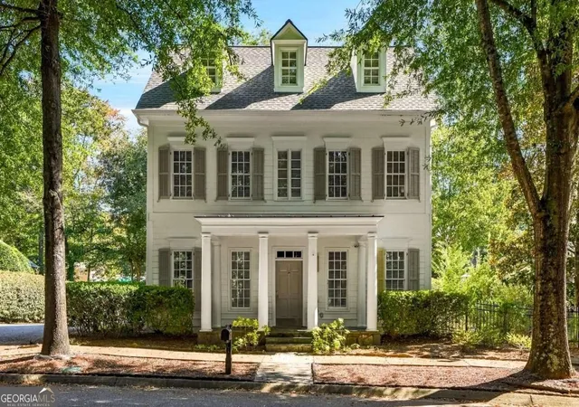 Photo 1 of Single family home for sale at 1426 Hedgewood Ln Nw, Kennesaw, GA 30152 | MLS# 10872186 | Listing updated on 2026-10-27