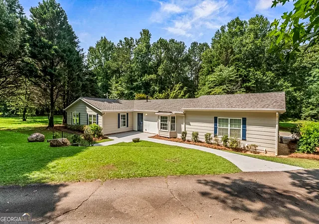 2nd image of 365 New Morn Dr, Mcdonough, GA 30253 | MLS# 10797456