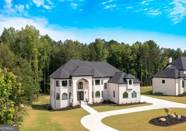 Homes for sale in Fayetteville, GA | 210 Waltham Wy, Fayetteville, GA 30214 | MLS# 10771155