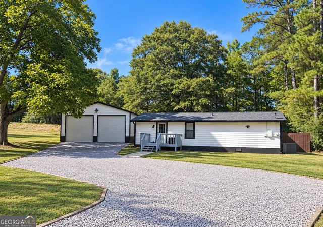 Single family home for sale at 701 Old Brent Rd, Forsyth, GA 31029 | MLS# 10803339