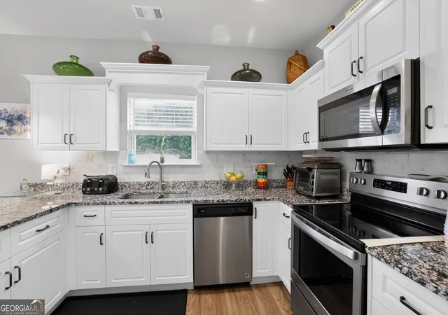 Photo 2 of Single family home for sale at 106 Rutledge Ln, Statesboro, GA 30461 | MLS# 10803954 | Listing updated on 2026-07-25