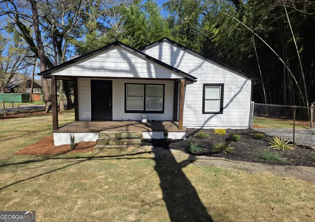 Photo 1 of Single family home for sale at 109 Pharr Ave, Jonesboro, GA 30236 | MLS# 10822626 | Listing updated on 2026-09-24