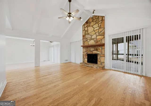 Photo 3 of Single family home for sale at 495 Knoll Woods Dr, Roswell, GA 30075 | MLS# 10782754 | Listing updated on 2026-09-12