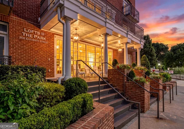 Listing Photo 1 - Condo for sale in building located at 206 11Th St Ne, Atlanta, GA 30309 - Unit #402