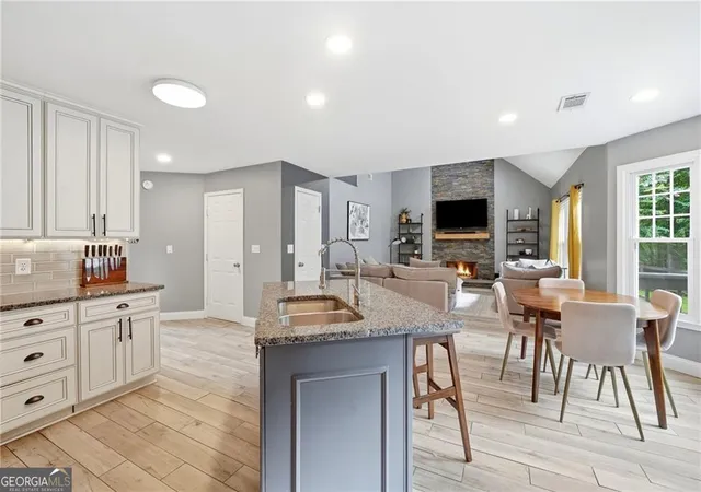4th image of 2228 Duck Hollow Dr Nw, Kennesaw, GA 30152 | MLS# 10802258