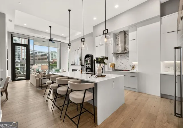 2nd image of 40 12Th St Ne #806, Atlanta, GA 30309 | MLS# 10800974