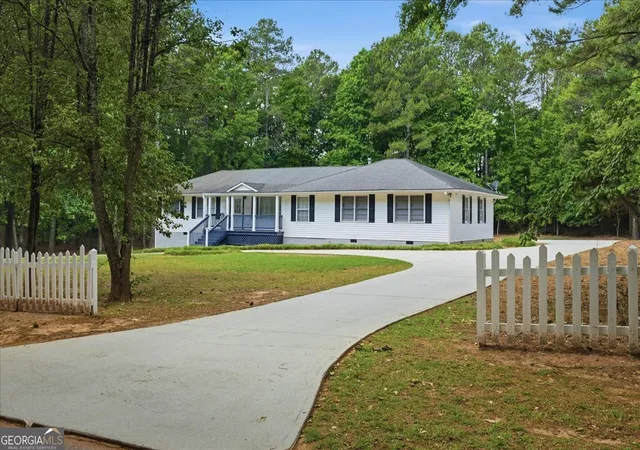 Photo 2 of Single family home for sale at 480 Forest Oak Dr, Stockbridge, GA 30281 | MLS# 10770226 | Listing updated on 2026-08-31