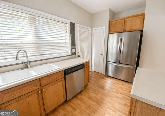 Photo 2 of Single family home for sale at 1560 Anna Ruby Ln Nw, Kennesaw, GA 30152 | MLS# 10829901 | Listing updated on 2026-09-17