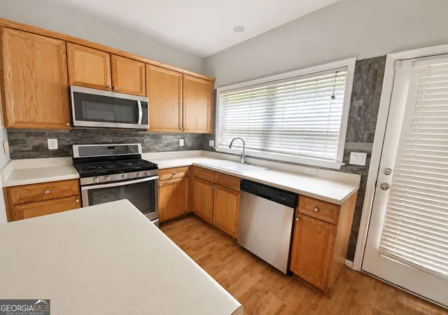 Photo 3 of Single family home for sale at 1560 Anna Ruby Ln Nw, Kennesaw, GA 30152 | MLS# 10829901 | Listing updated on 2026-09-17
