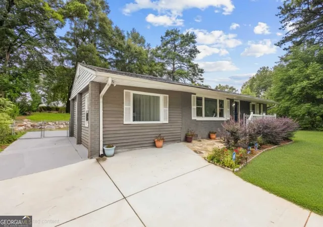 Photo 1 of Single family home for sale at 1977 Wee Kirk Rd Se, Atlanta, GA 30316 | MLS# 10823831 | Listing updated on 2026-09-07