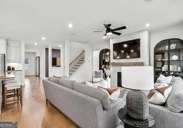 Photo 4 of Sale Pending at 303 Rockledge Bnd SW, Powder Springs, GA 30127 | MLS# 10714736 | Listing updated on 2026-05-11