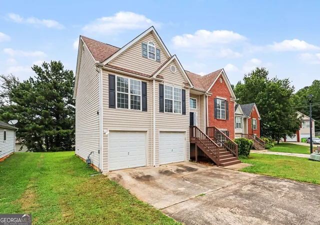 Photo 2 of Single family home for sale at 2836 Amerson Trl, Ellenwood, GA 30294 | MLS# 10816814 | Listing updated on 2026-10-06