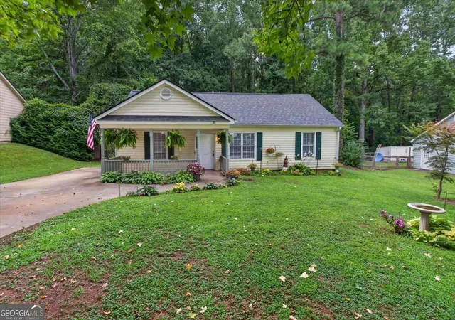 2nd image of 129 Whispering Pine Ln Ne, White, GA 30184 | MLS# 10819410