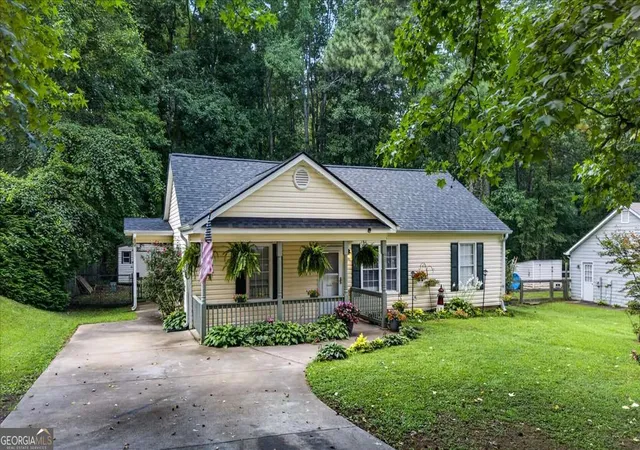 4th image of 129 Whispering Pine Ln Ne, White, GA 30184 | MLS# 10819410