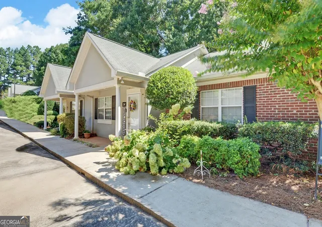 Photo 1 of Condo for sale at 2947 Florence Dr, Gainesville, GA 30504 | MLS# 10835967 | Listing updated on 2026-09-13