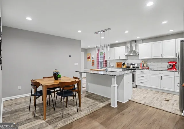 Photo 3 of Single family home for sale at 1401 Mims St Sw, Atlanta, GA 30314 | MLS# 10825920 | Listing updated on 2026-09-19