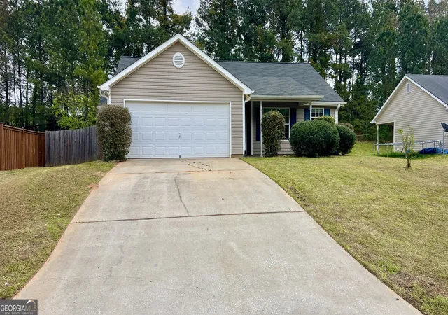 Homes for sale in Grantville, GA | 195 Creekside Dr, Grantville, GA 30220 | MLS# 10734990