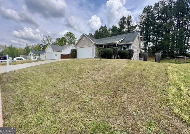 Homes for sale in Grantville, GA | 195 Creekside Dr, Grantville, GA 30220 | MLS# 10734990