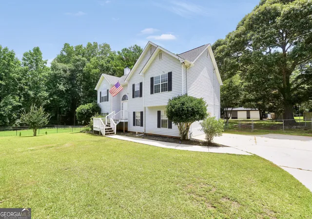 2nd image of 105 Dawn Ct, Jackson, GA 30233 | MLS# 10817092