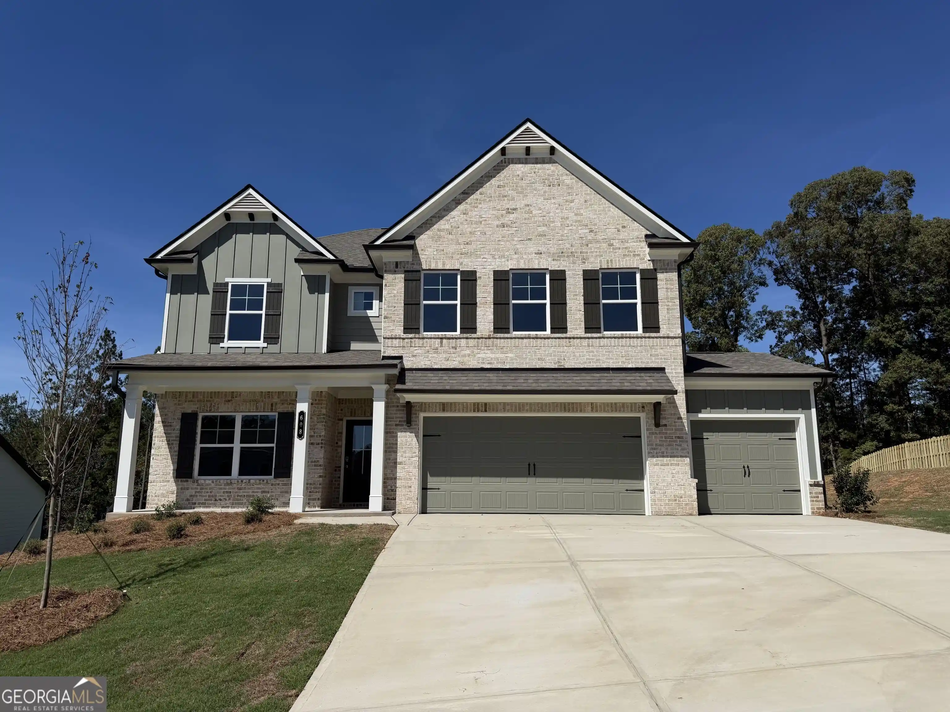 Photo 1 of Single family home for sale at 608 Gadwall Cir, Jefferson, GA 30549 | MLS# 10843641 | Listing updated on 2026-09-29
