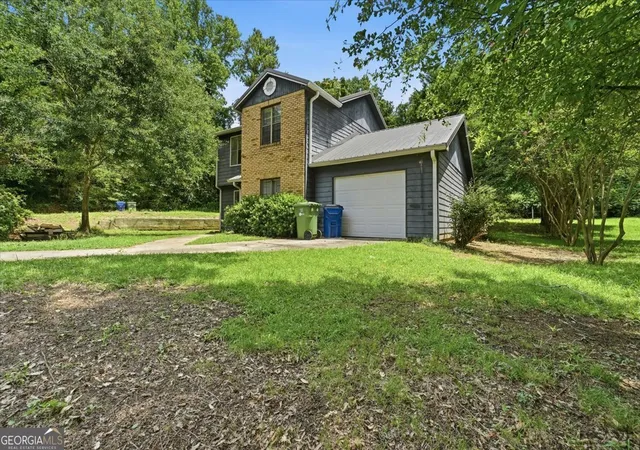 Photo 1 of Single family home for sale at 194 Brownlee Rd Sw, Atlanta, GA 30331 | MLS# 10796734 | Listing updated on 2026-10-10